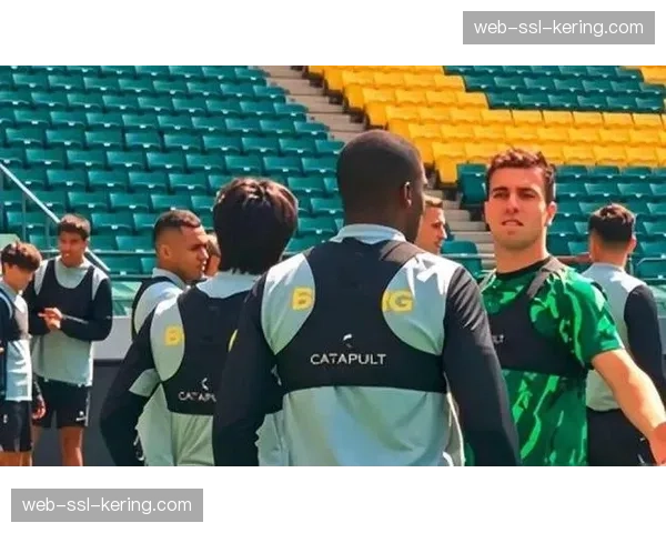 国安后卫吴少聪左膝老伤复杂，归期未定影响球队防线